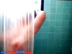 Amateur BBW caught taking a shower